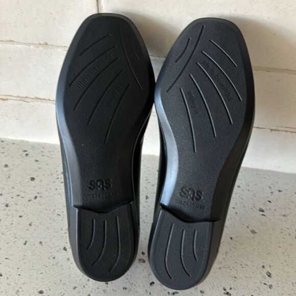 SAS Tripad Comfort Slip On Black  Leather Loafers Toe Bow Flats Size 6 Wide NWOB - Picture 8 of 16